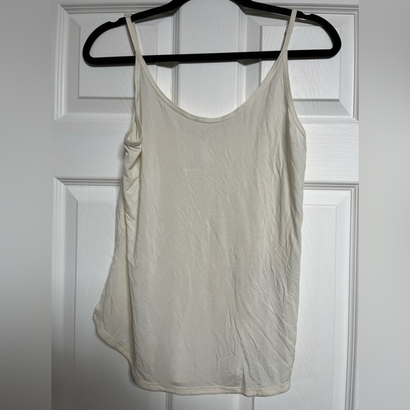 Lululemon City Soul Tank - Picture 2 of 5